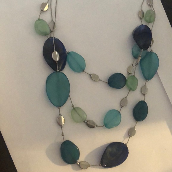 Necklace blue/green beads. - Picture 3 of 5